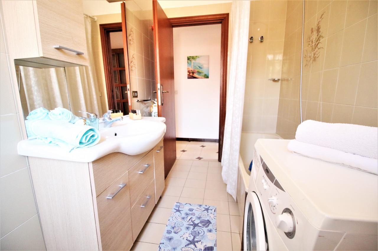 Holidaycasa Leone - Con Posto Auto A 200Mt Dal Mare Sperlonga Zewnętrze zdjęcie